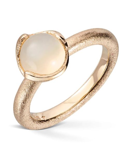 Van Bergen Ring i gult gull med hvit månestein