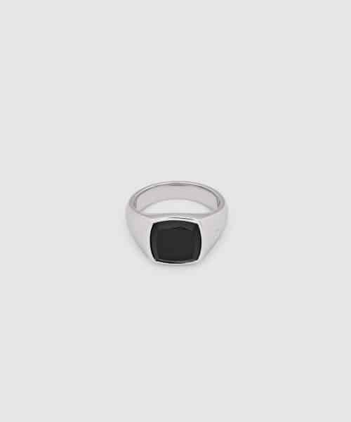 Tom Wood Kay Ring Polished Onyx