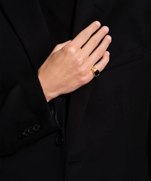 Tom Wood Kay Ring Gold Black Onyx - Bilde 4