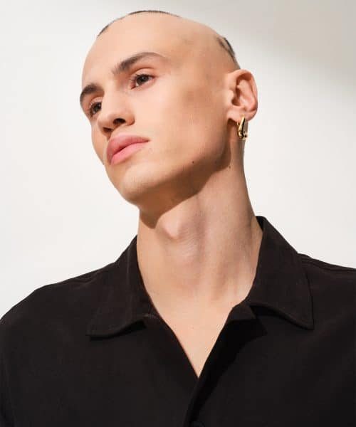 Tom Wood Twist Hoops Gold - Bilde 3