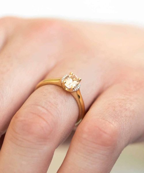 Ring i gull med morganitt og diamanter 0,02 ct - Bilde 2