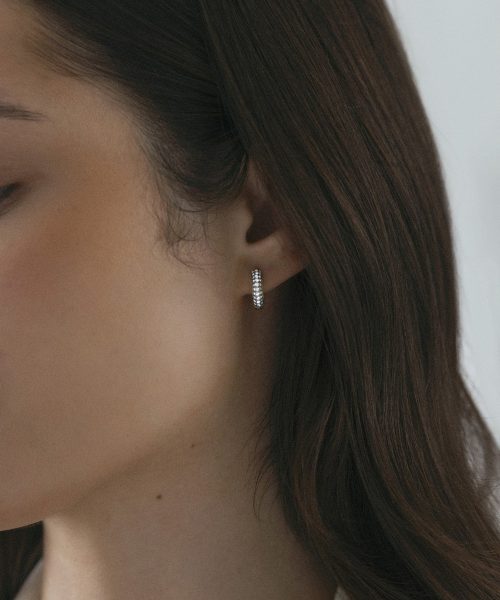Mockberg Pavé Everyday Small Silver Hoops - Bilde 4